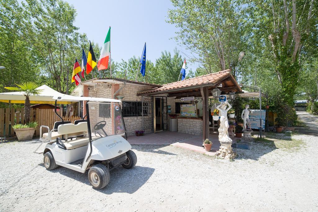 Camping Dei Tigli Torre del Lago Puccini Eksteriør billede