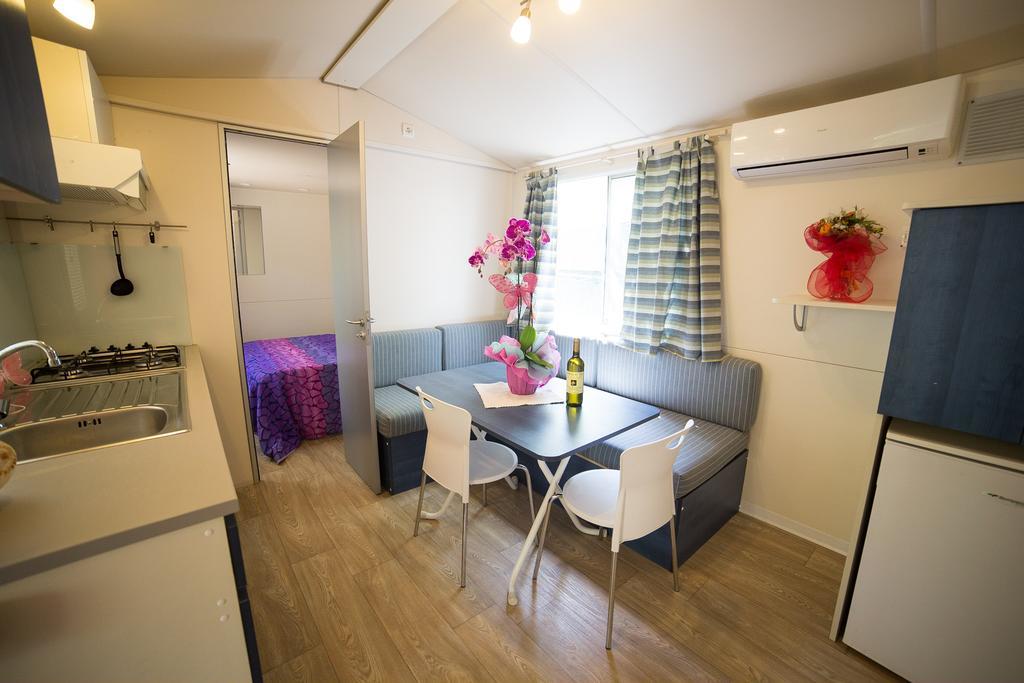 Camping Dei Tigli Torre del Lago Puccini Værelse billede